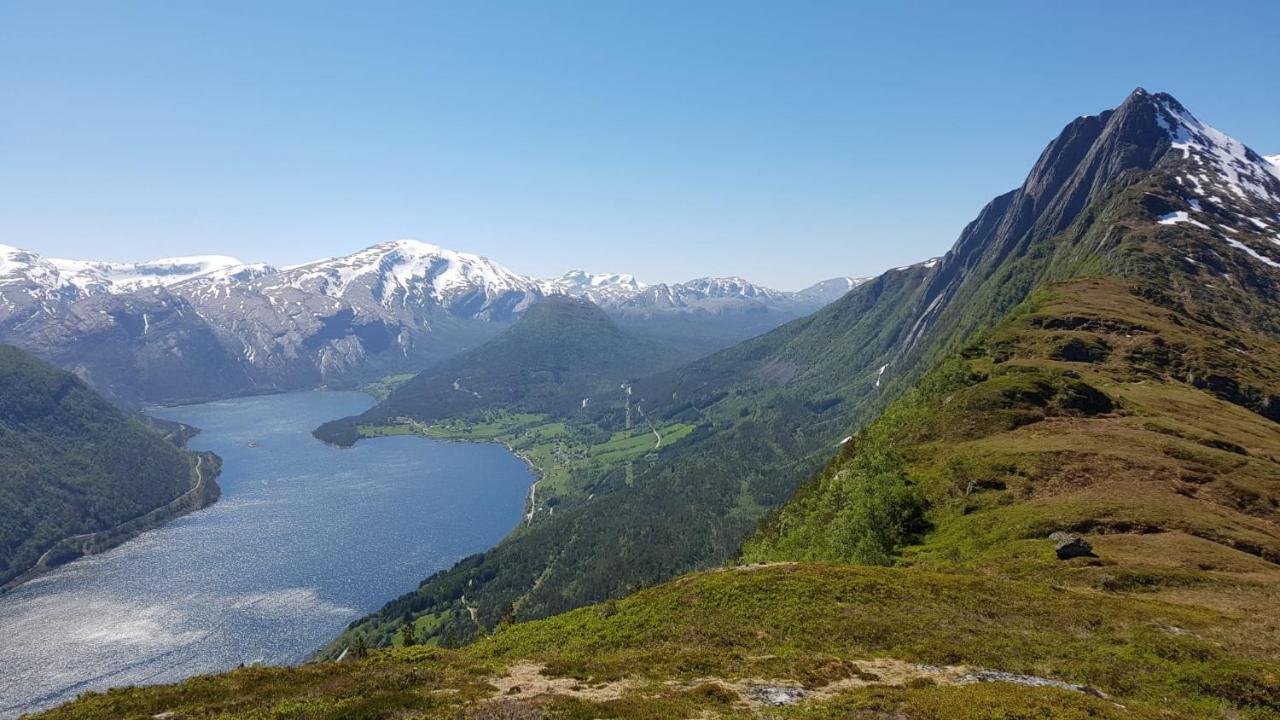 Between Fjord Og Glacier Ålfoten Kültér fotó